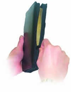 NIV Popular Bible: Black,  Bonded Leather with zip (British Text)