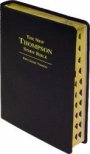 KJV New Thompson Study Bible: Black and Gold, Bonded Leather, Thumb Index
