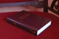 NIV, Value Pew and Worship Bible, Hardcover, Burgundy