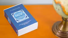 NIV Study Bible, Fully Revised Edition (Study Deeply. Believe Wholeheartedly.), Personal Size, Paperback, Red Letter, Comfort Print