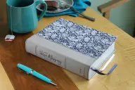 NIV, Verse Mapping Bible, Leathersoft, Navy Floral, Comfort Print