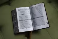 KJV, Thompson Chain-Reference Bible, Handy Size, Leathersoft, Burgundy, Red Letter, Thumb Indexed, Comfort Print