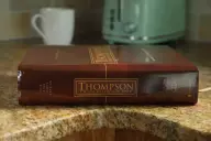 NKJV Thompson Chain-Reference Bible, Red, Hardcover, Red Letter, Biographical Sketches, Glossary, Concordance, Book Outlines, Verse Analysis, Maps, Ribbon Marker, Presentation Page