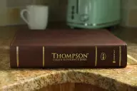 NKJV Thompson Chain-Reference Bible, Leathersoft, Brown, Red Letter
