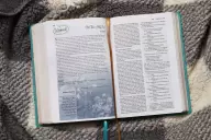 NIV Women's Devotional Bible, Large Print, Leathersoft, Teal, Comfort Print
