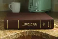NKJV, Thompson Chain-Reference Bible, Leathersoft, Brown, Red Letter, Thumb Indexed