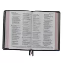 NKJV, Deluxe Thinline Reference Bible, Large Print, Leathersoft, Black, Red Letter, Comfort Print