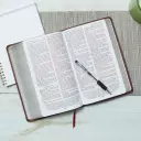 NKJV, Thinline Reference Bible, Genuine Leather, Black, Red Letter, Thumb Indexed, Comfort Print