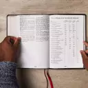 KJV Holy Bible: Super Giant Print with 43,000 Cross References, Black Genuine Leather, Red Letter, Comfort Print (Thumb Indexed): King James Version