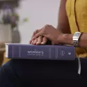 KJV, The Woman's Study Bible, Purple Floral Cloth over Board, Red Letter, Full-Color Edition, Comfort Print