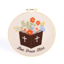 Love Grows Here Embroidery Kit - 20.5cm