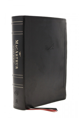 ESV MacArthur Study Bible, Black, Leather, Study Notes, Maps, Charts, Diagrams, Outline of Systematic Theology, Cross-References, Concordance, Bible Reading Plans, Chronology, Overview of Christ's Life, Section Introductions, Index