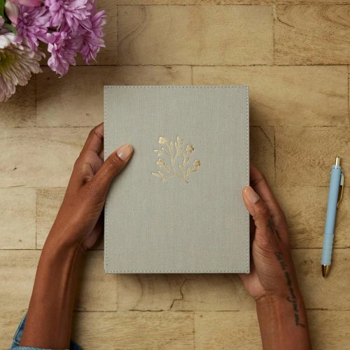 NKJV New Testament, Tracing edition: Engaging the Scripture Word by Word (Gray Cloth over Board)
