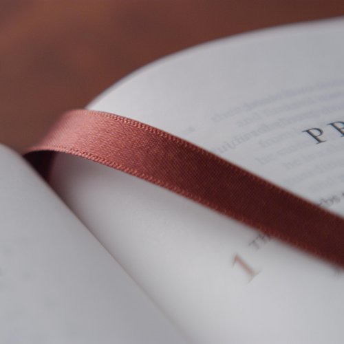 ESV Heirloom Bible, Veritas: Single Column Edition (Calfskin, Mahogany)