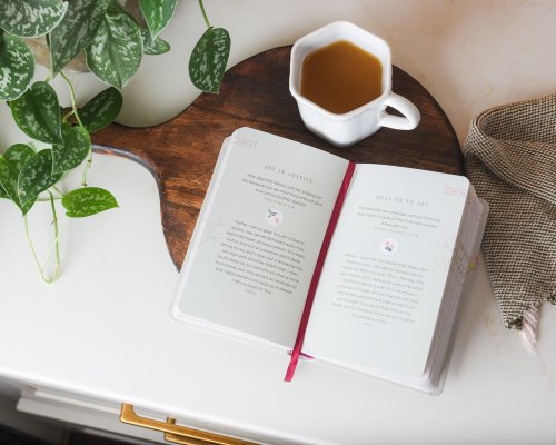A Prayer A Day For Hope and Encouragement