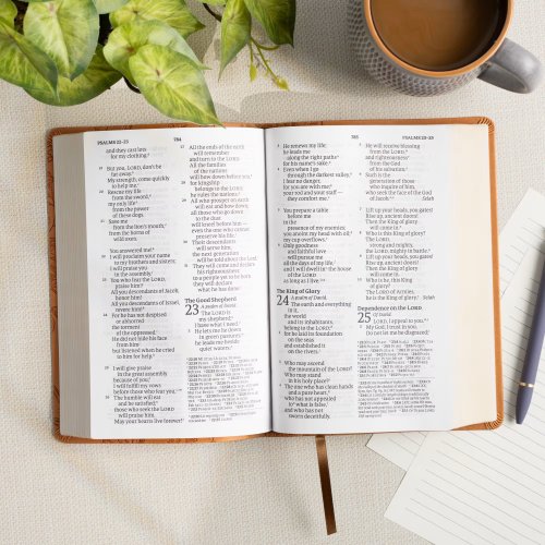 CSB Large Print Personal Size Reference Bible, Optimal Type, Digital Study Edition, Brown Floral LeatherTouch