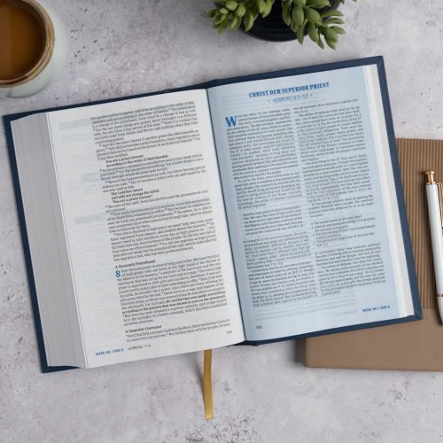 CSB Jesus Daily Bible, Hardcover