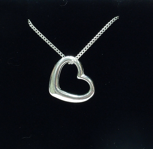 Small Open Silver Heart Necklace (L8540)