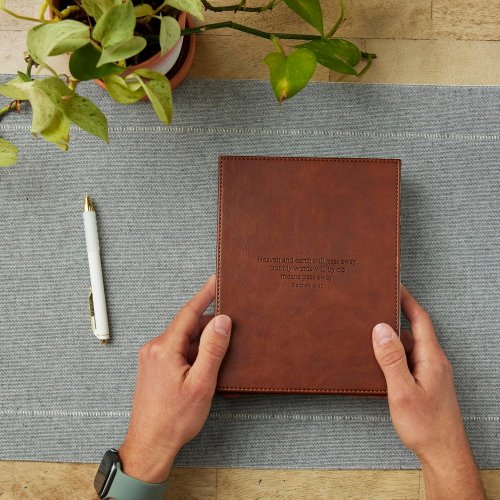 NKJV New Testament, Tracing edition: Engaging the Scripture Word by Word (Brown Leathersoft over Board)