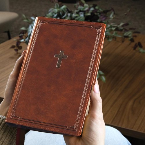 KJV Personal Size Large Print End-of-Verse Reference Bible, Brown Leathersoft, Red Letter, Comfort Print