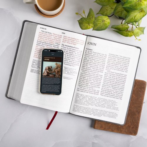 CSB Super Giant Print Reference Bible, Optimal Type, Digital Study Edition, Charcoal LeatherTouch