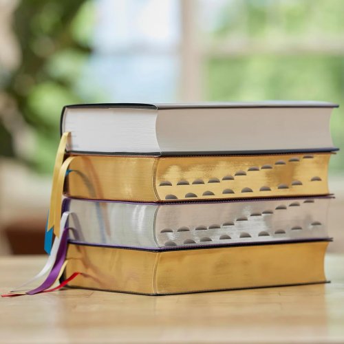 NKJV Enduring Word Study Bible: Pastoral Commentary from Every Chapter of the Bible (Brown Leathersoft, Red Letter, Comfort Print)