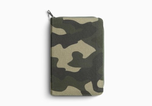 ESV Compact Bible (Canvas with Zipper, Camo Design)