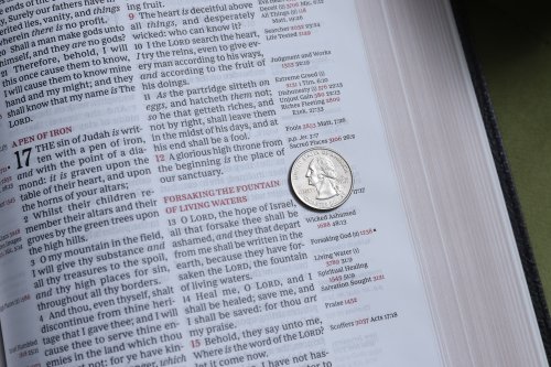 KJV, Thompson Chain-Reference Bible, Large Print, Bonded Leather, Black, Red Letter, Comfort Print