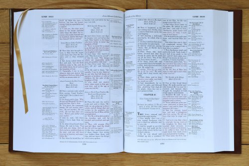 NKJV Thompson Chain-Reference Bible, Red, Hardcover, Red Letter, Biographical Sketches, Glossary, Concordance, Book Outlines, Verse Analysis, Maps, Ribbon Marker, Presentation Page