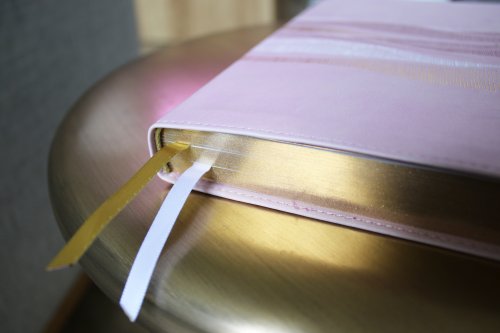 NIV, Thinline Bible, Leathersoft, Pink, Red Letter, Comfort Print