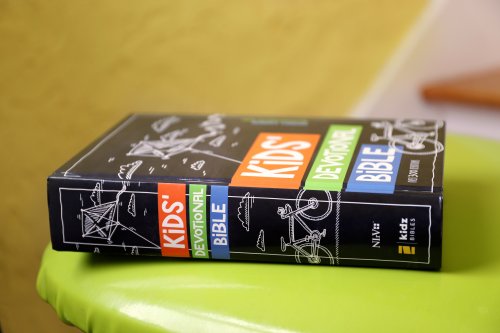 Kids' Devotional Bible, Nirv