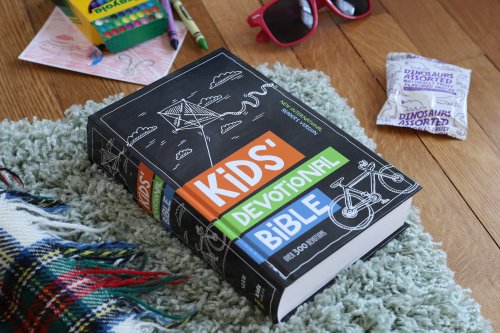 Kids' Devotional Bible, Nirv