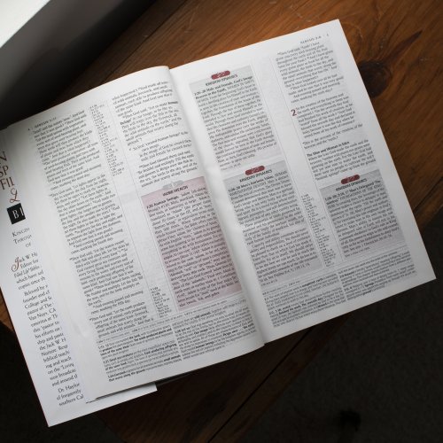 NLT New Spirit-Filled Life Bible