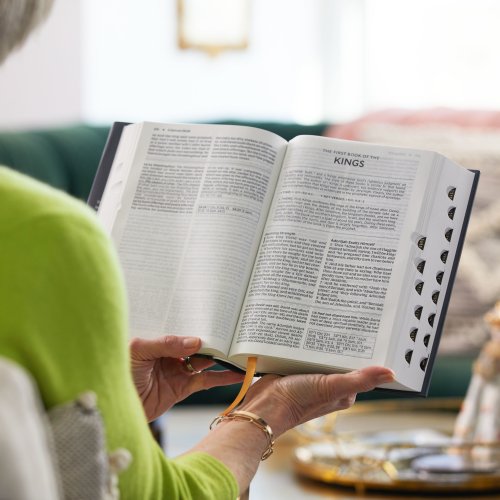 KJV, Foundation Study Bible, Large Print, Hardcover, Red Letter, Thumb Indexed, Comfort Print