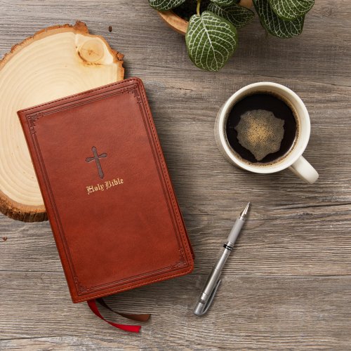 KJV Holy Bible: Large Print Single-Column with 43,000 End-of-Verse Cross References, Brown Leathersoft, Personal Size, Red Letter, Comfort Print: King James Version