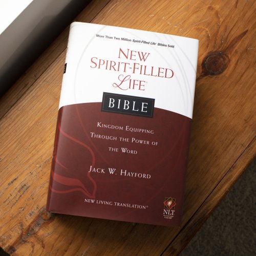 NLT New Spiritfilled Life Study Bible Hardback