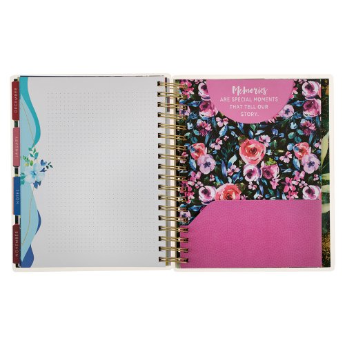 2023 18-Month Planner A Moment In Time