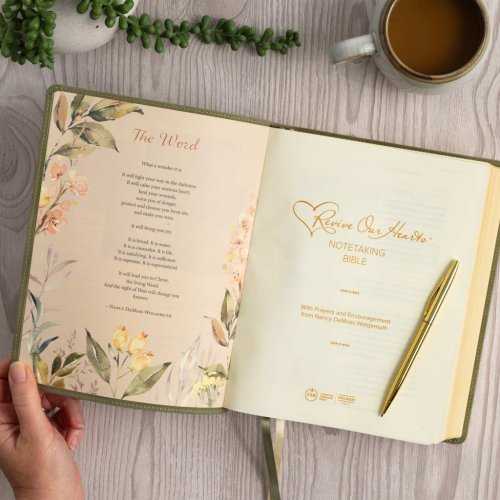 CSB Notetaking Bible, Revive Our Hearts Edition, Sage SuedeSoft LeatherTouch