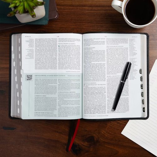 CSB Men of Character Bible, Revised and Updated, Black Genuine Leather, Indexed