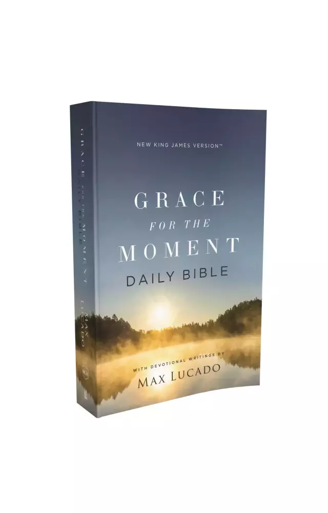 NKJV, Grace for the Moment Daily Bible, Softcover, Comfort Print