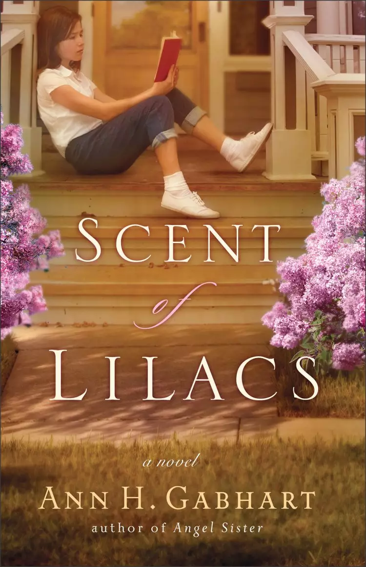 The Scent of Lilacs (The Heart of Hollyhill Book #1) [eBook]