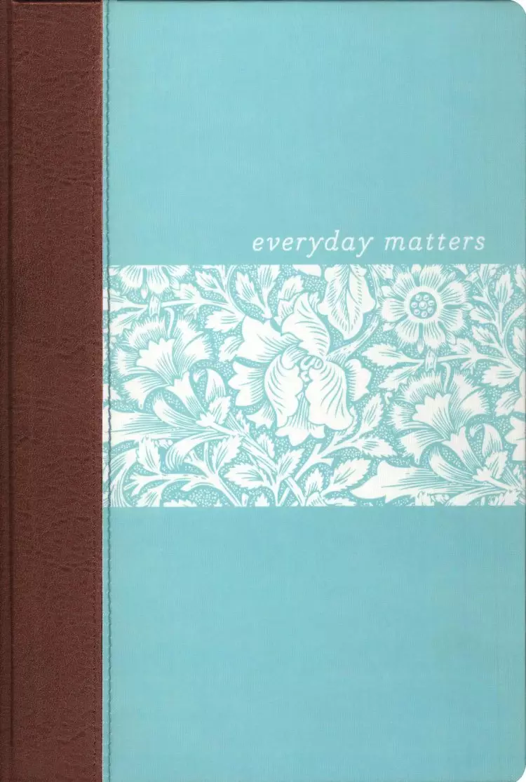 NLT Everyday Matters Bible for Women: Light Blue/Chocolate, Deluxe Hardback Edition