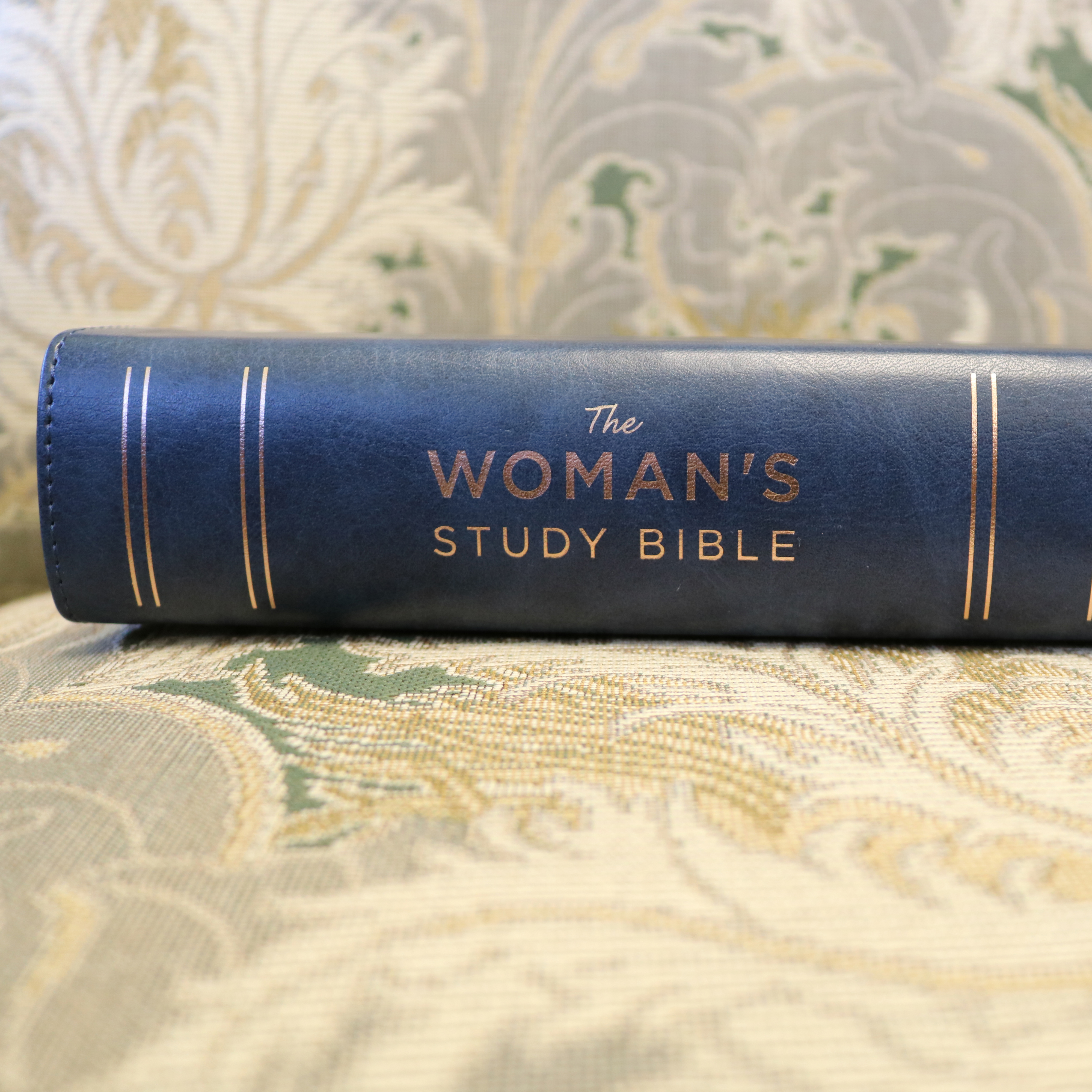 NKJV, The Woman's Study Bible, Leathersoft, Blue, Red Letter, Full