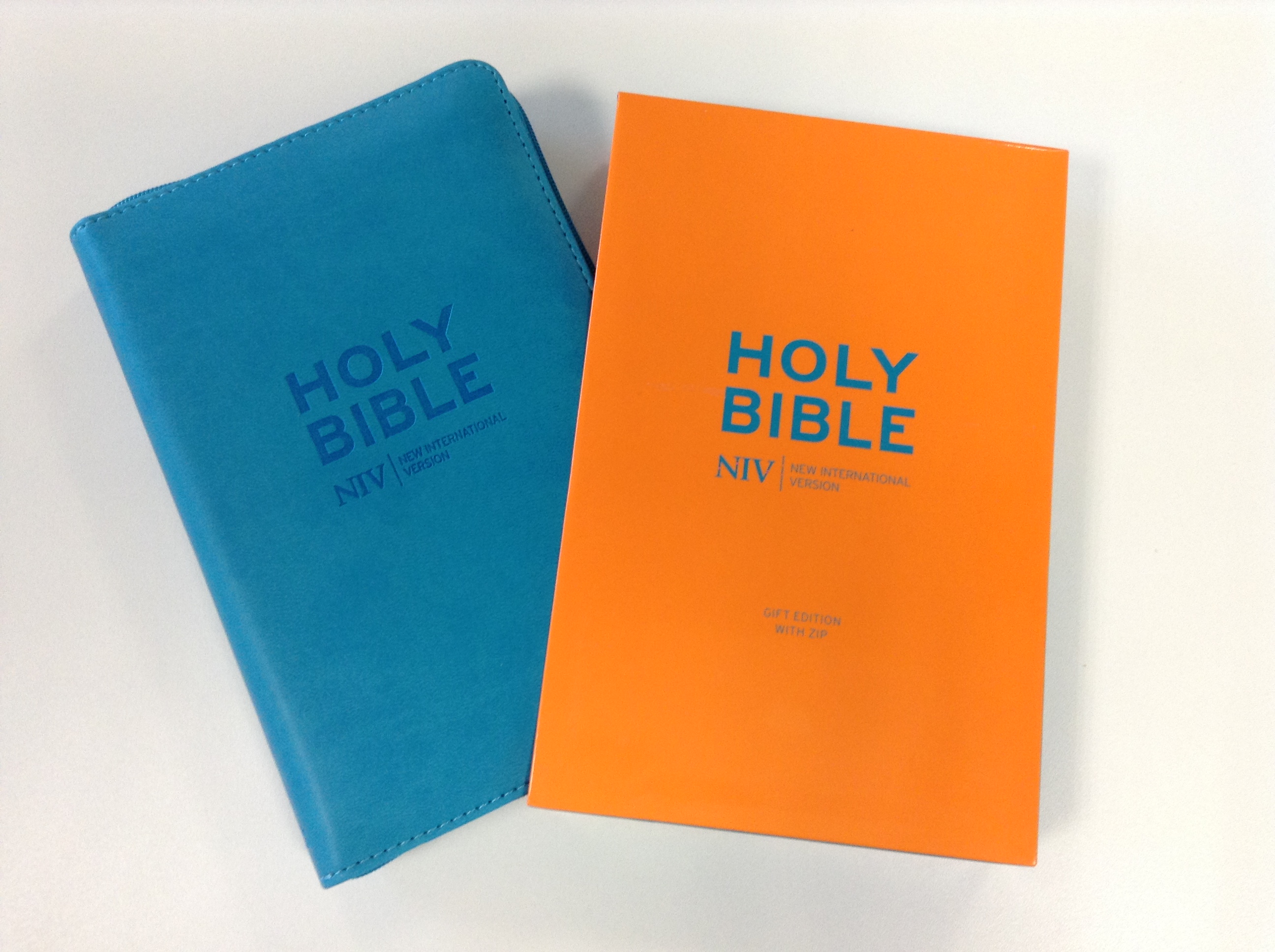 NIV Turquoise Pocket Bible Free Delivery Eden.co.uk